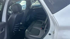 Renault Captur 1.5 dci 90 Iconic II Nav 5dr Auto Diesel Hatchback